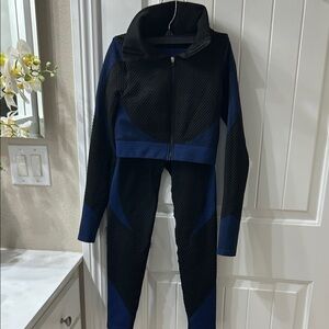 Elegant Black and Blue Women's Jogger Set